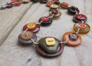 Прикраси з ґудзиків своїми руками: 20 ідей