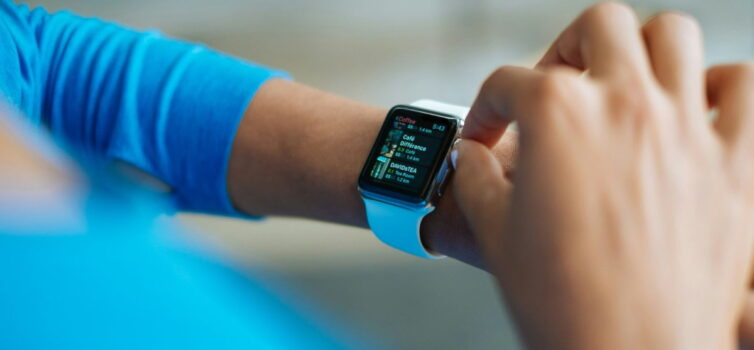 Як керувати повідомленнями на Apple Watch