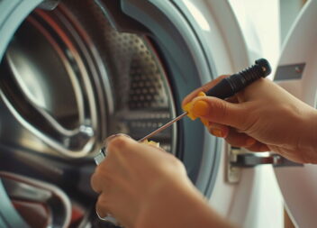 Не спрацьовує замок у пральній машинці: причини та способи вирішення проблеми
